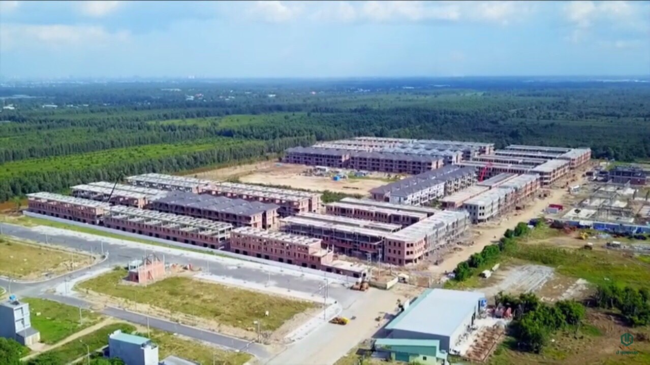 Những căn biệt thự đang trong quá trình hình thành chuẩn bị bàn giao quý khách hàng vào ở