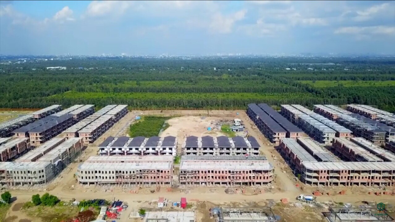 Những căn biệt thự đang trong quá trình hình thành chuẩn bị bàn giao quý khách hàng vào ở